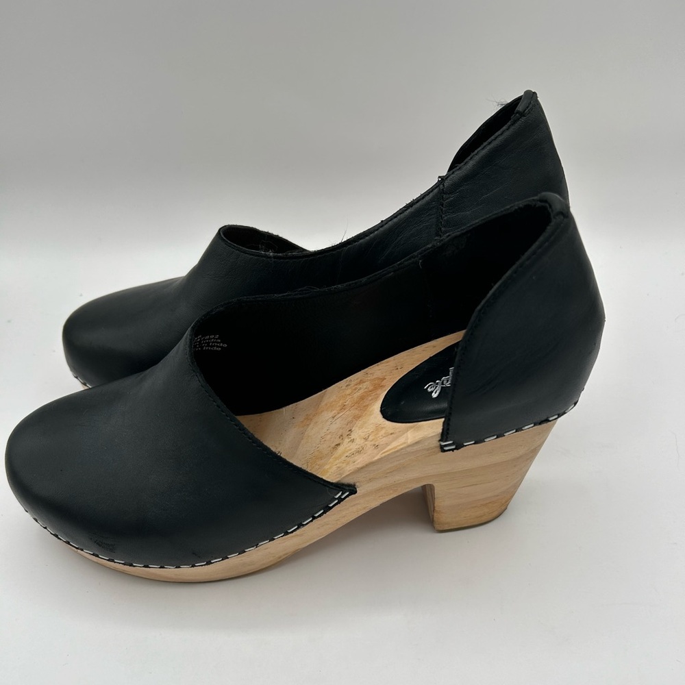 Free People Monroe Leather Clogs Black with wood heel, Mule size 36 or 6 - Picture 6 of 14